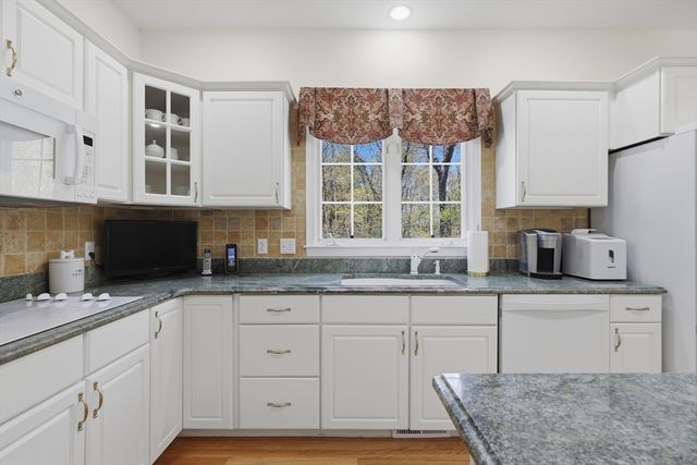 34 Joseph Road, Shrewsbury, MA 01545