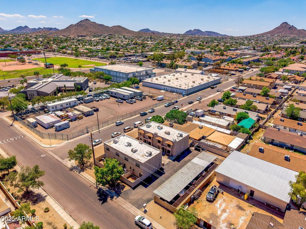 3044-48 E Beck Lane, Phoenix, AZ 85032