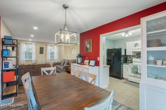 3640 Clover Hill Mill Rd, Maryville, TN 37801