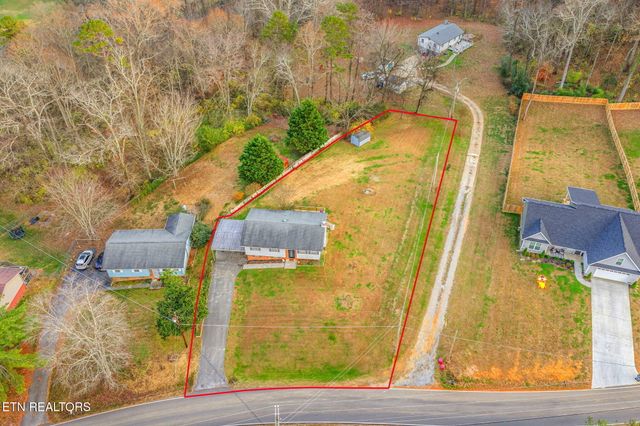 3640 Clover Hill Mill Rd, Maryville, TN 37801