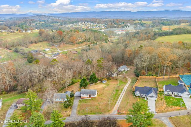 3640 Clover Hill Mill Rd, Maryville, TN 37801