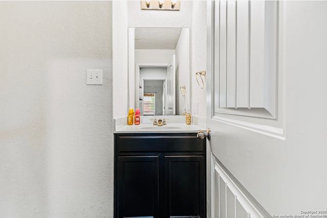 13340 Hackney Pony, San Antonio, TX 78254
