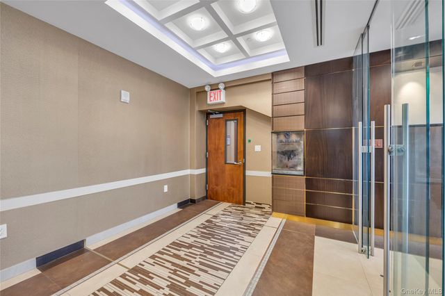 38-25 Main Street 11F, Flushing, NY 11354