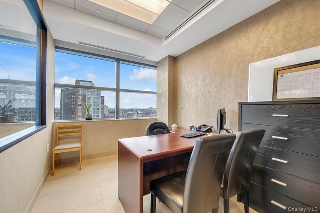 38-25 Main Street 11F, Flushing, NY 11354