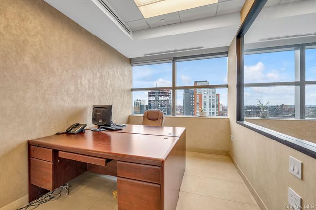 38-25 Main Street 11F, Flushing, NY 11354