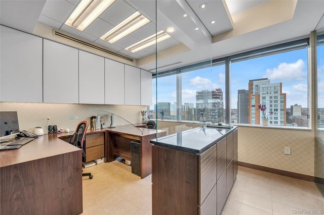 38-25 Main Street 11F, Flushing, NY 11354