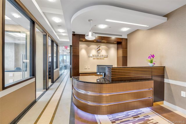 38-25 Main Street 11F, Flushing, NY 11354