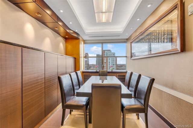 38-25 Main Street 11F, Flushing, NY 11354