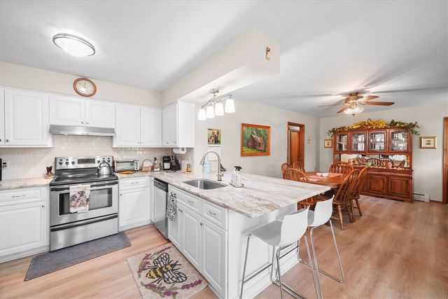 45145 Jeanette Avenue, Belleville, MI 48111