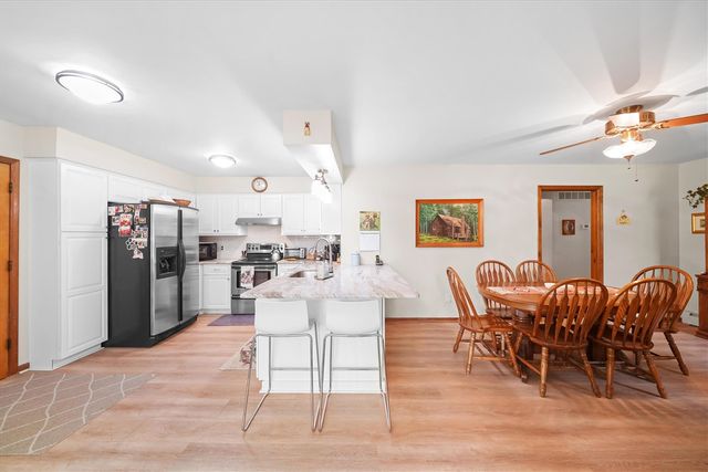 45145 Jeanette Avenue, Belleville, MI 48111