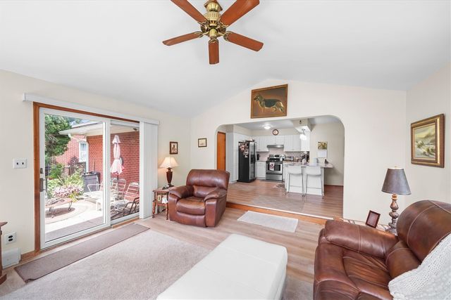 45145 Jeanette Avenue, Belleville, MI 48111