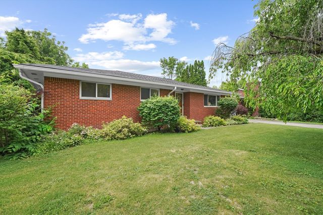 45145 Jeanette Avenue, Belleville, MI 48111