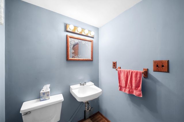 45145 Jeanette Avenue, Belleville, MI 48111