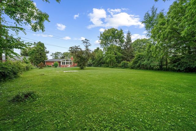 45145 Jeanette Avenue, Belleville, MI 48111