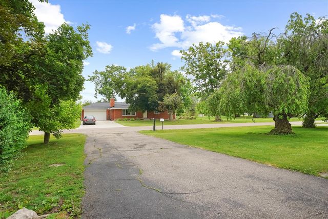 45145 Jeanette Avenue, Belleville, MI 48111