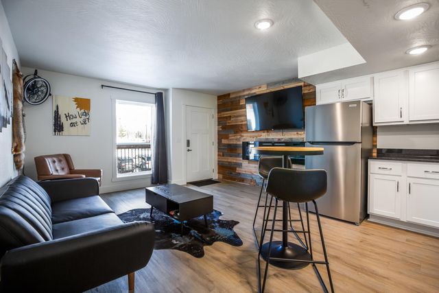 403 Veterans Boulevard F-19, Branson, MO 65616