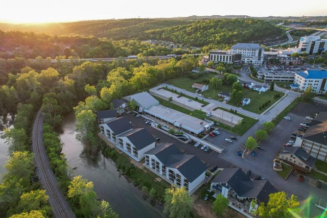 403 Veterans Boulevard F-19, Branson, MO 65616