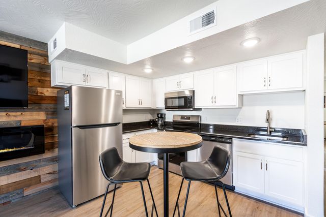 403 Veterans Boulevard F-19, Branson, MO 65616