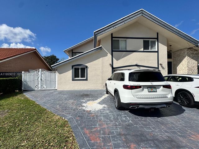 10710 SW 141st Ave 2, Miami, FL 33186