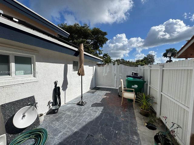 10710 SW 141st Ave 2, Miami, FL 33186