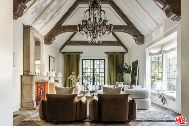10950 Bellagio Road, Los Angeles, CA 90077