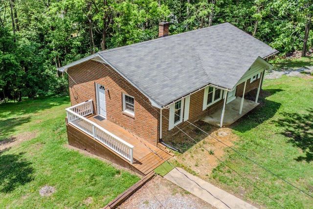 66 Adrian ST, Bassett, VA 24055