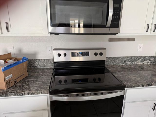 6863 SE 111TH LANE, Belleview, FL 34420