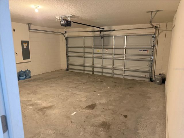 6863 SE 111TH LANE, Belleview, FL 34420