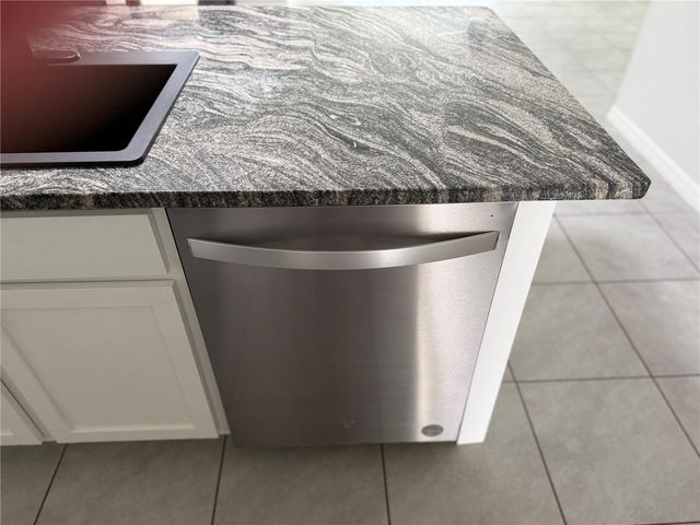 6863 SE 111TH LANE, Belleview, FL 34420