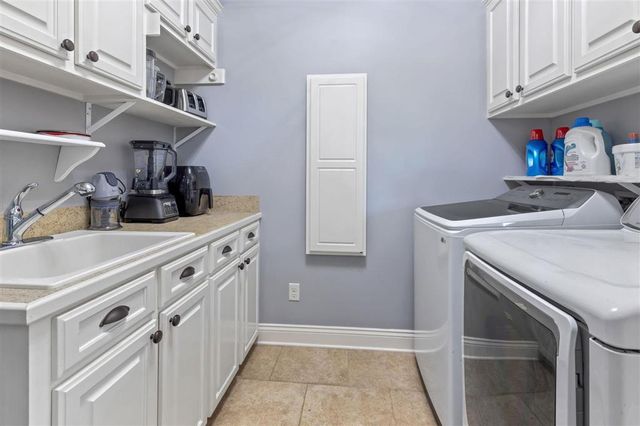 1723 N Woodland Forest Drive, Lake Charles, LA 70611