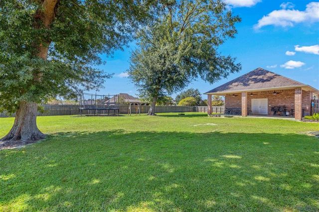 1723 N Woodland Forest Drive, Lake Charles, LA 70611