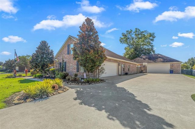 1723 N Woodland Forest Drive, Lake Charles, LA 70611