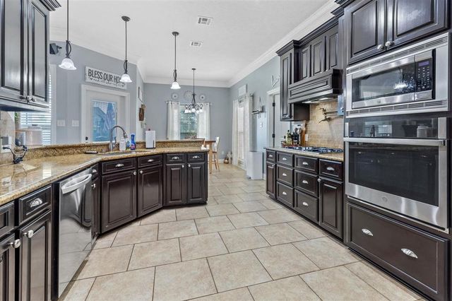 1723 N Woodland Forest Drive, Lake Charles, LA 70611