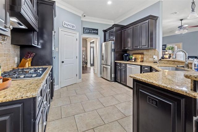 1723 N Woodland Forest Drive, Lake Charles, LA 70611