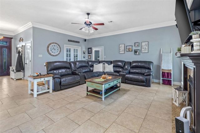 1723 N Woodland Forest Drive, Lake Charles, LA 70611