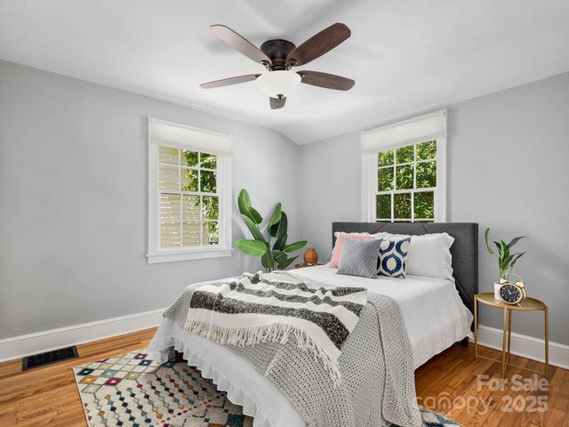 21 Clairmont Avenue, Asheville, NC 28804