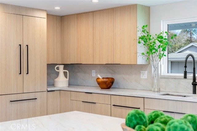 913 Junipero, Costa Mesa, CA 92626