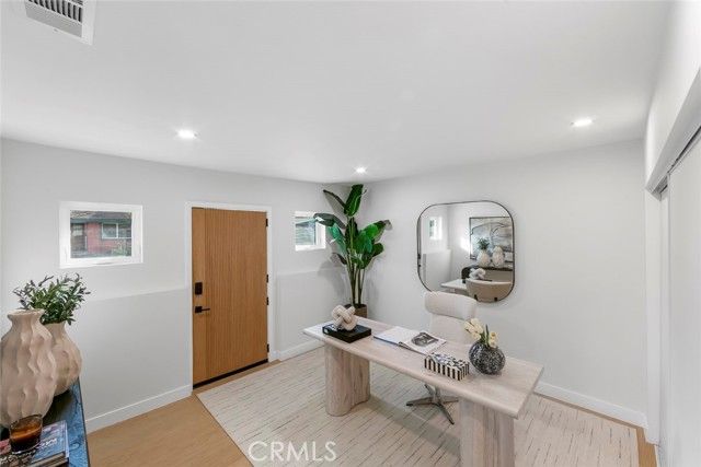 913 Junipero, Costa Mesa, CA 92626