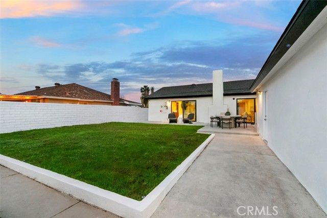 913 Junipero, Costa Mesa, CA 92626