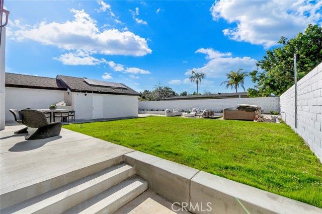 913 Junipero, Costa Mesa, CA 92626