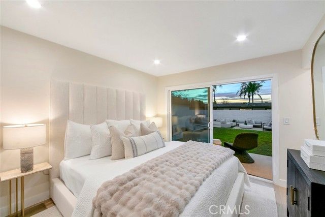 913 Junipero, Costa Mesa, CA 92626