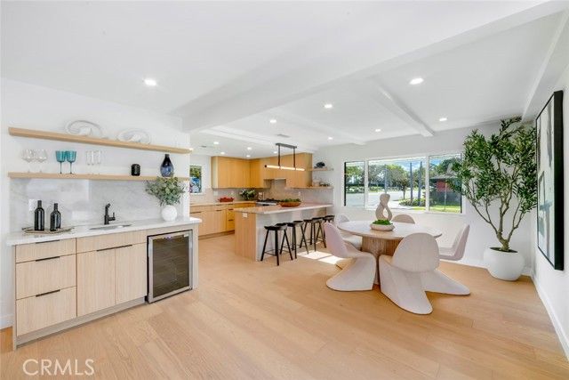 913 Junipero, Costa Mesa, CA 92626