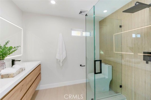 913 Junipero, Costa Mesa, CA 92626