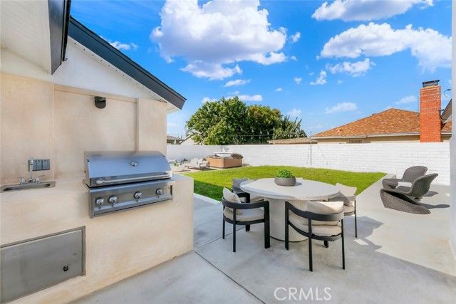 913 Junipero, Costa Mesa, CA 92626