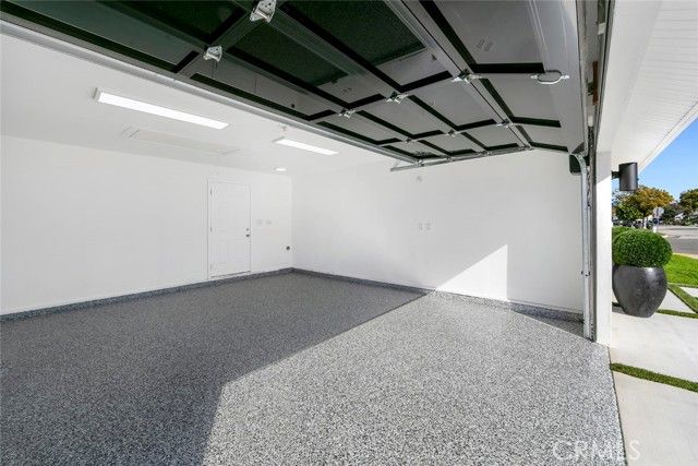 913 Junipero, Costa Mesa, CA 92626