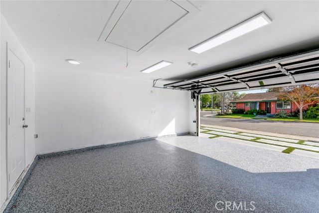 913 Junipero, Costa Mesa, CA 92626