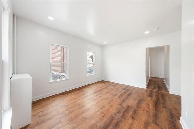 16 Oakes Street, Everett, MA 02149