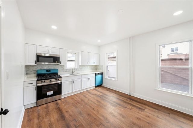 16 Oakes Street, Everett, MA 02149
