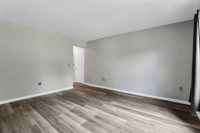 56 N Bend Court, Pataskala, OH 43062