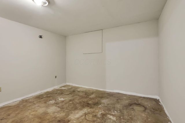 56 N Bend Court, Pataskala, OH 43062
